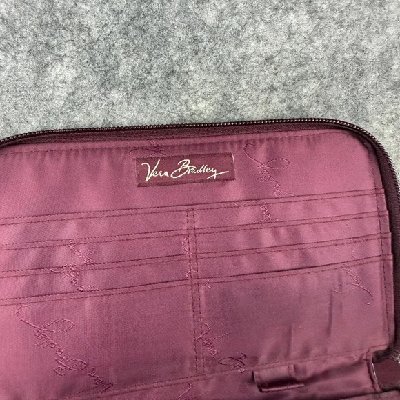 Vera Bradley Large Zip Travel Organizer Wallet Wristlet Medallion Print Quilted‎ - Picture 5 of 5